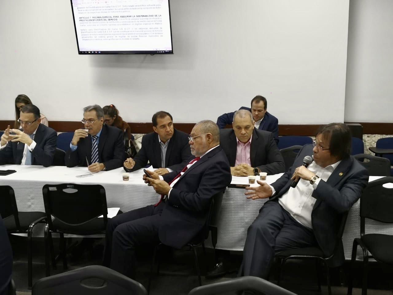 Bancada Caribe, Ministerio de Hacienda y Superservicios trabajan en pro resolver dificultades en suministro de energía del Caribe 2 Bancada Caribe, Ministerio de Hacienda y Superservicios trabajan en pro resolver dificultades en suministro de energía del Caribe 3