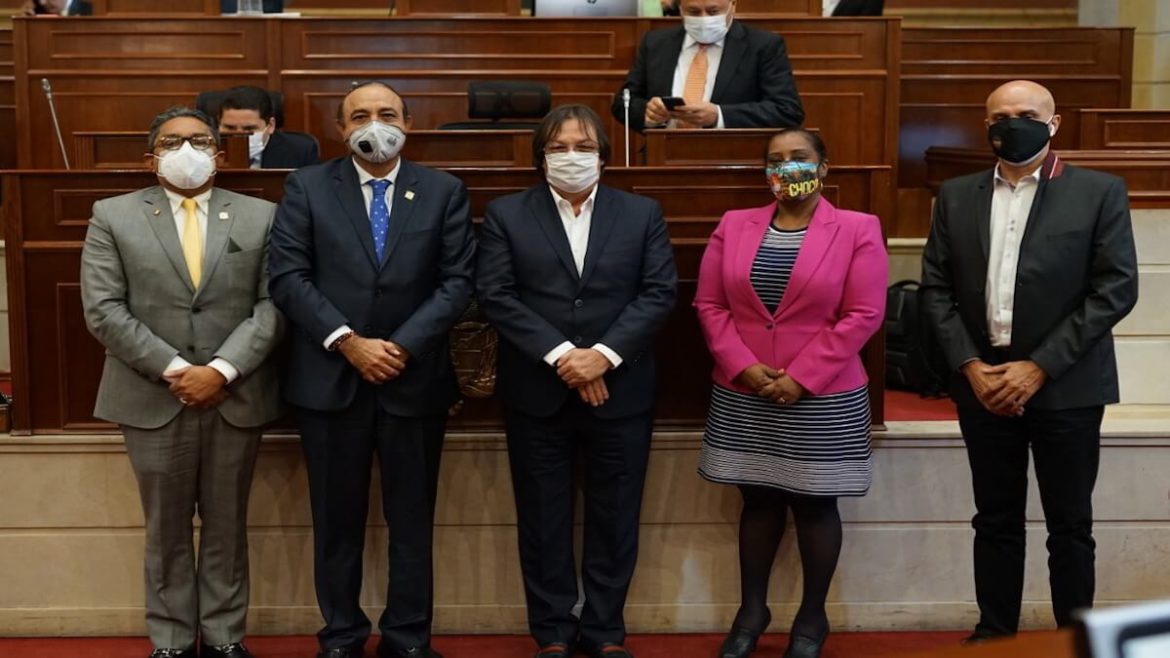 Representantes al momento de la radicación del proyecto de alumbrado público
